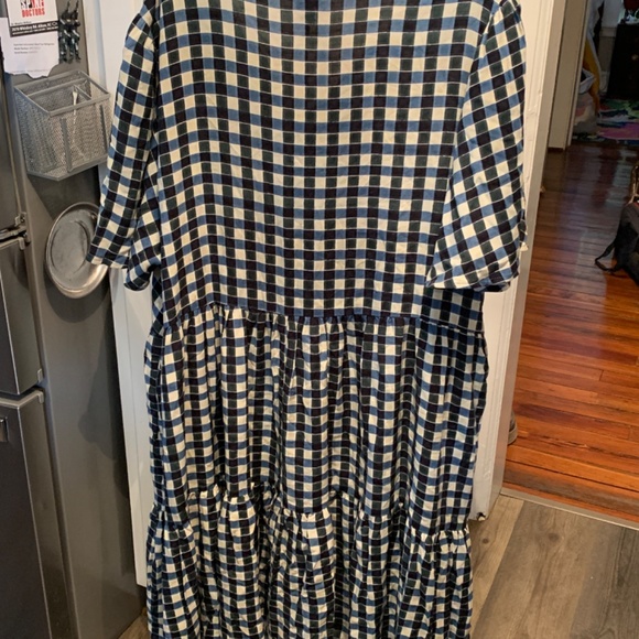 Ava+ Viv plus size flutter sleeve ruffle‎ tiered dress. NWT . Retail 30 - Picture 6 of 8